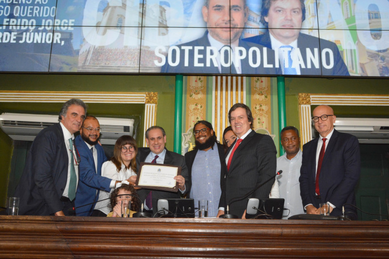 Advogado Walfrido Jorge Jr. homenageado por luta contra o racismo