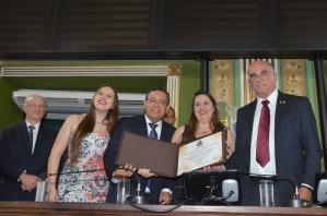 Cardiologista Marcus Vinícius ganha cidadania soteropolitana