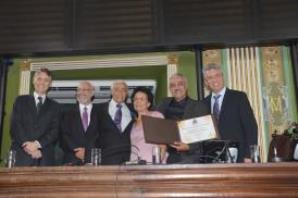 Empreendedor Osvaldo Dórea recebe Medalha Thomé de Souza